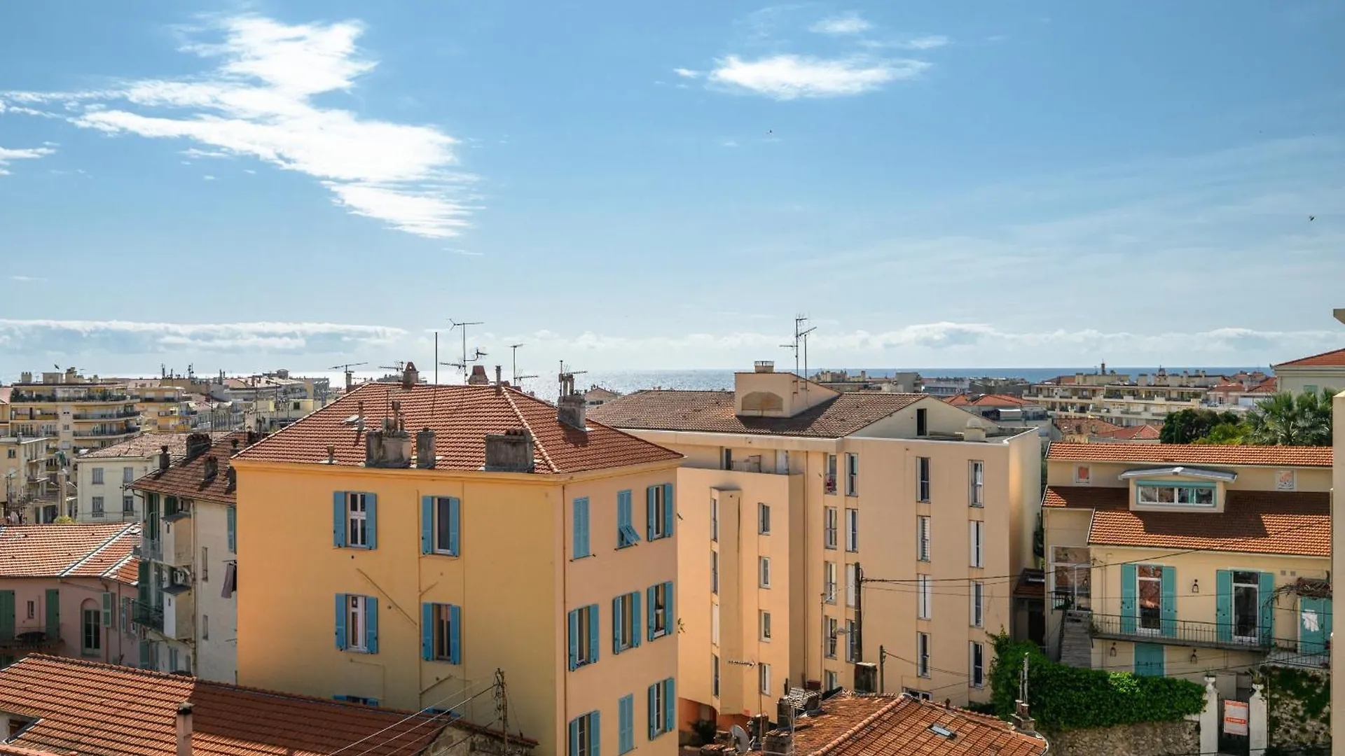 Apartment 'L'Alicante Proche' Gare, Terrasse, Vue Mer Menton