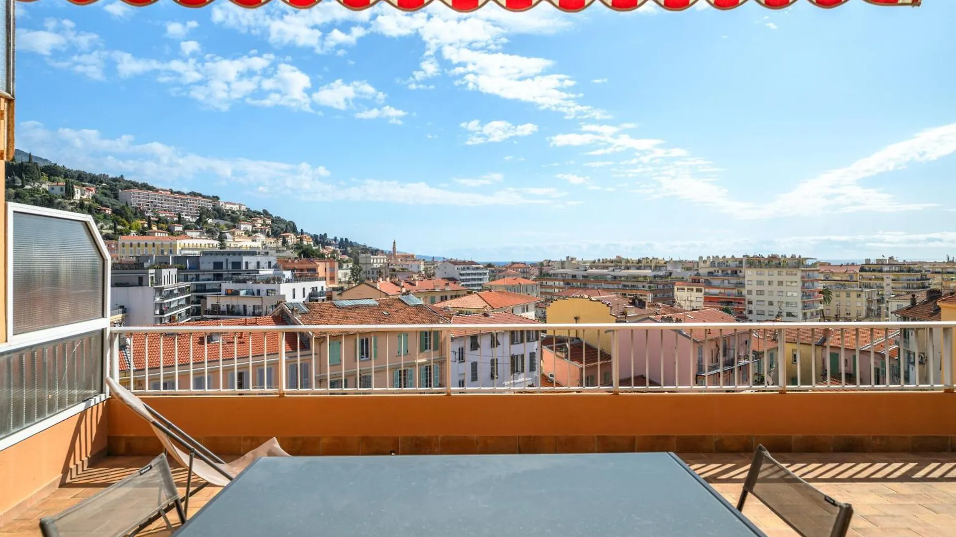 Apartment 'L'Alicante Proche' Gare, Terrasse, Vue Mer Menton Frankreich