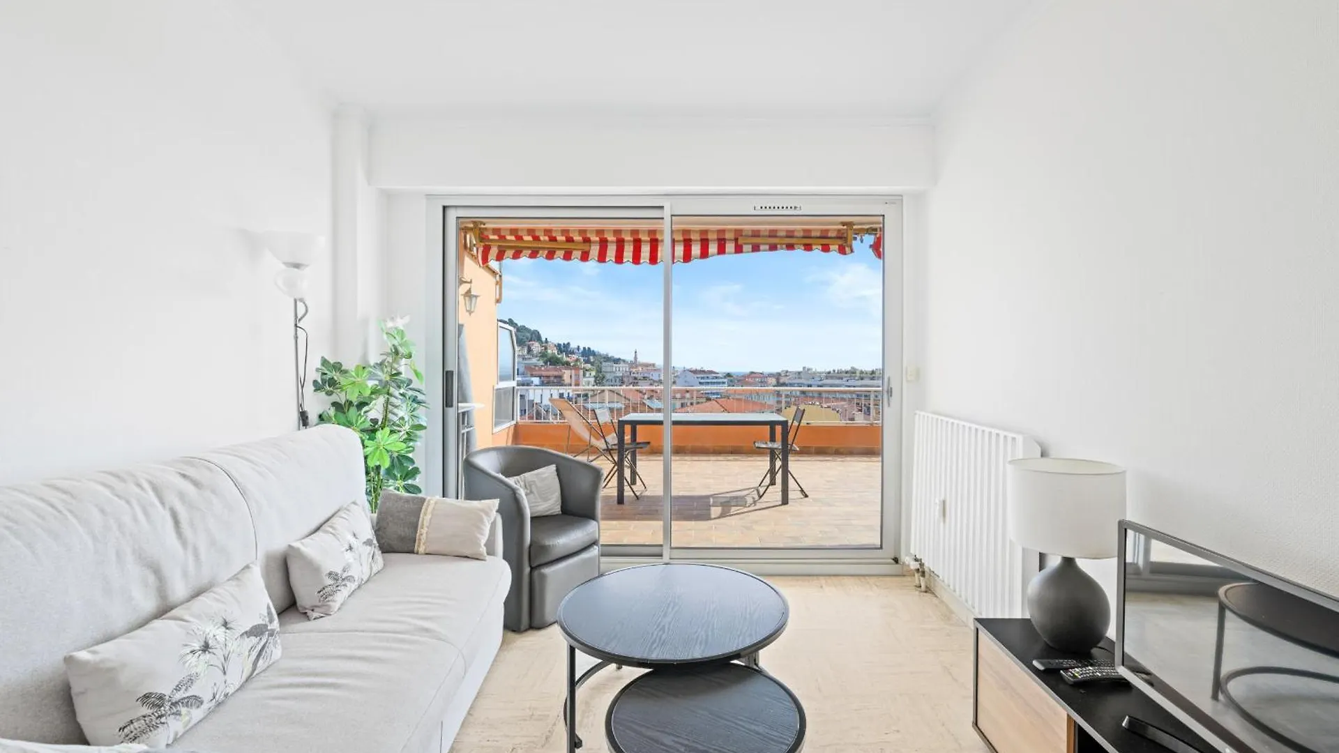Appartement 'L'Alicante Proche' Gare, Terrasse, Vue Mer Menton