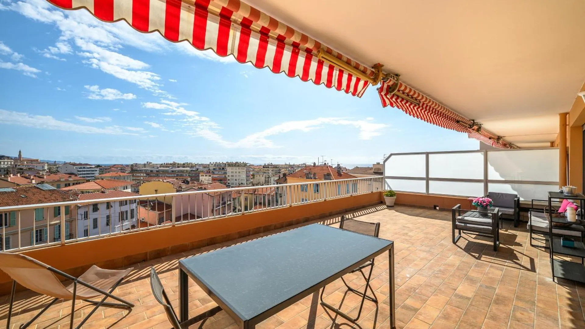 Apartment 'L'Alicante Proche' Gare, Terrasse, Vue Mer Menton